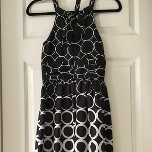 🍾White House Black Market silky cocktail dress